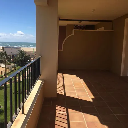 Precioso En Primera Línea De Playa Apartamento