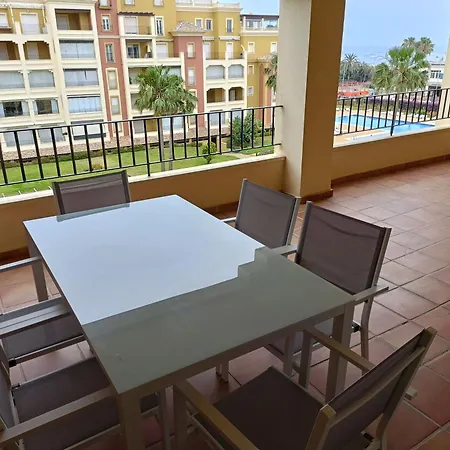 Precioso En Primera Línea De Playa Apartamento *